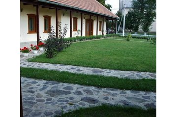 Ukraina Privát Orosijevo, Eksterjeras